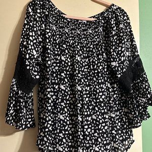 BEAUTIFUL WOMENS TOP